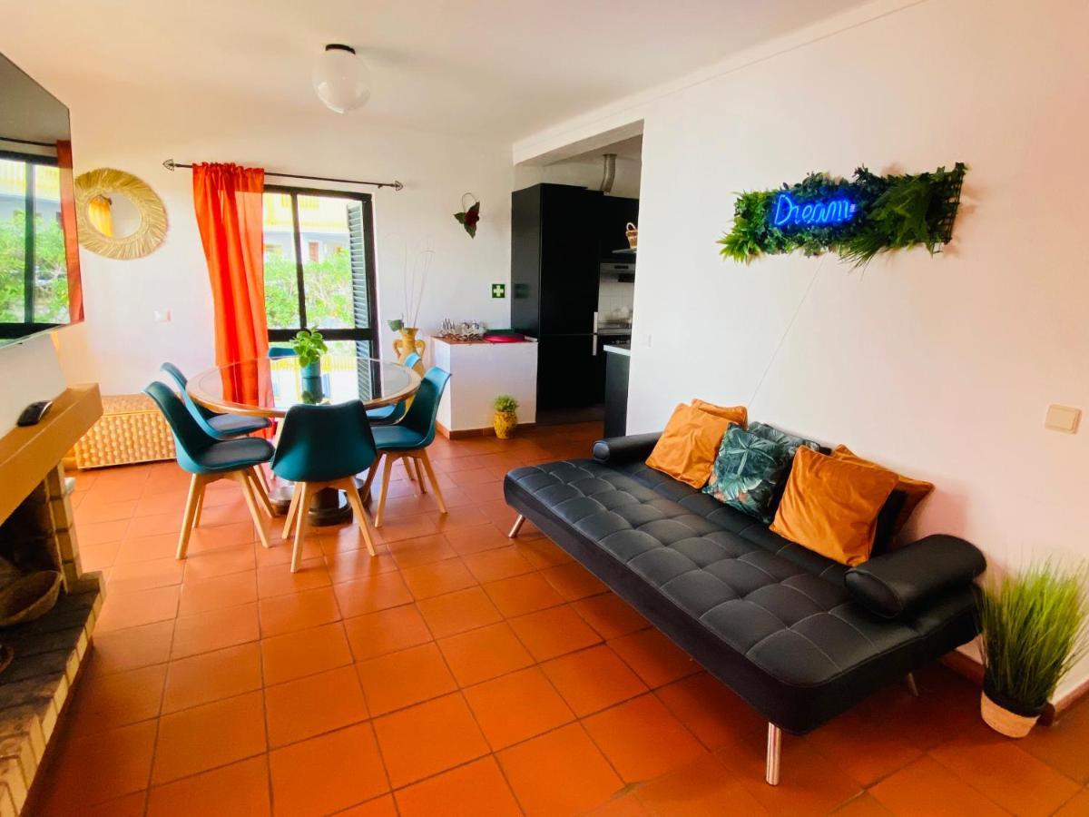 Summer House, Only 2 Minutes To The Beach In Vilamoura! 빌라 외부 사진