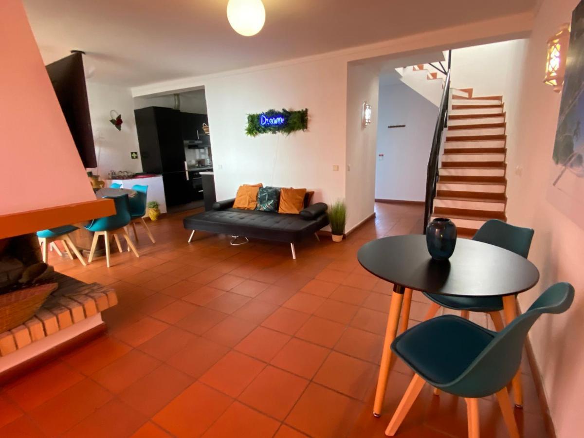 Summer House, Only 2 Minutes To The Beach In Vilamoura! 빌라 외부 사진