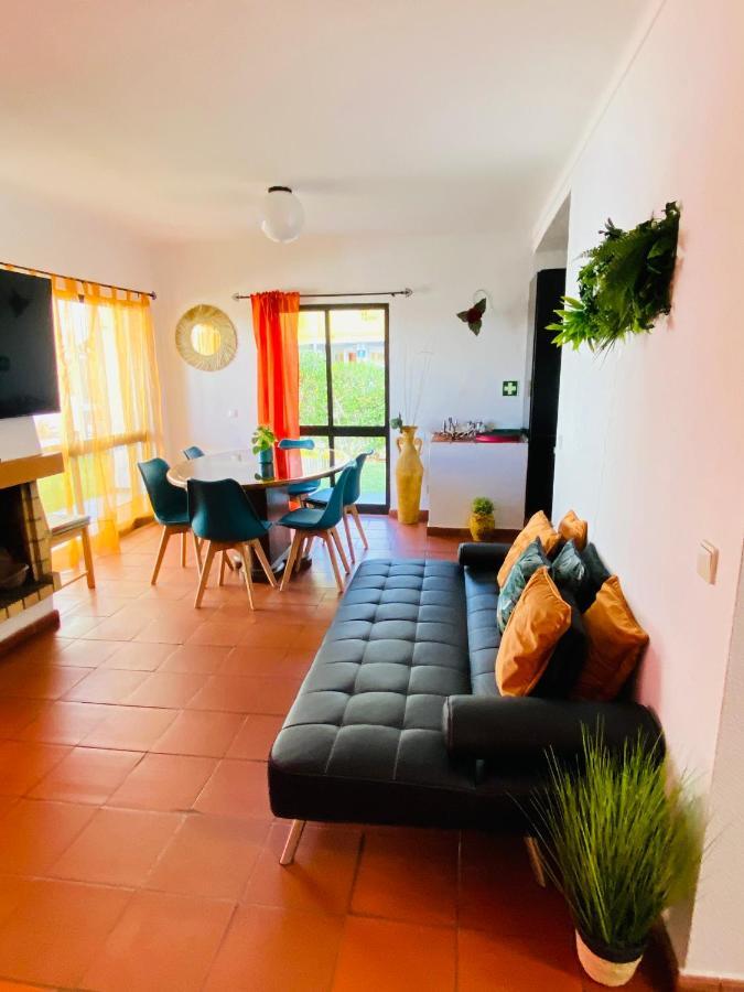 Summer House, Only 2 Minutes To The Beach In Vilamoura! 빌라 외부 사진